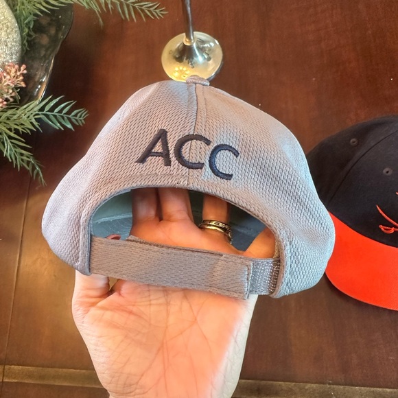 Two used uva hats wore maybe two times - Picture 11 of 16